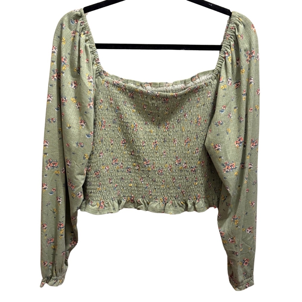 Green Smocked Puff Sleeve Crop Blouse - Picture 2 of 2